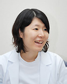 中村　奈津子